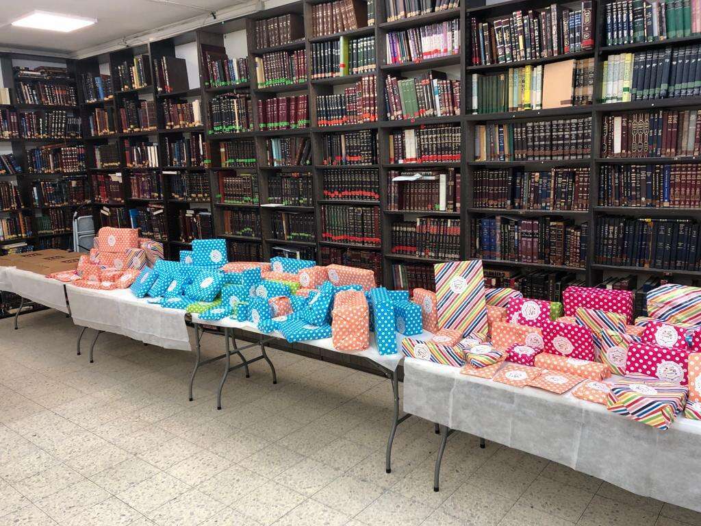 ארץ חמדה ו-thank Israeli soldiers