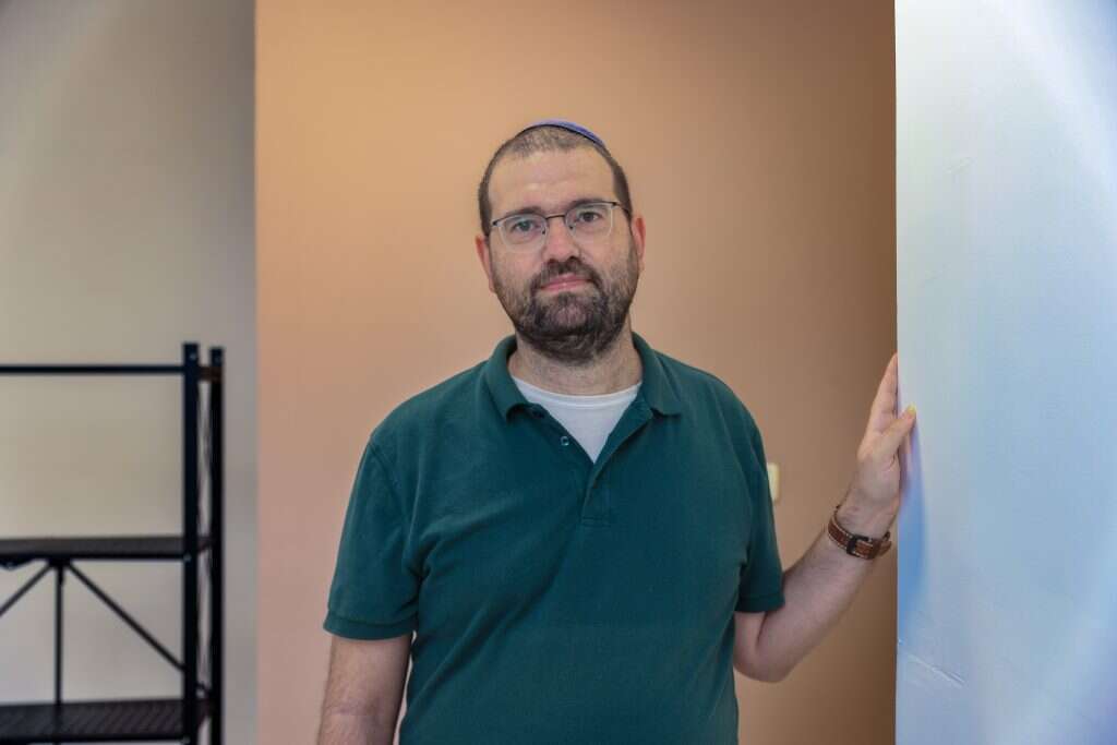 יאיר אנגלברג, מנהל. | אנצ'ו גוש, ג'יני