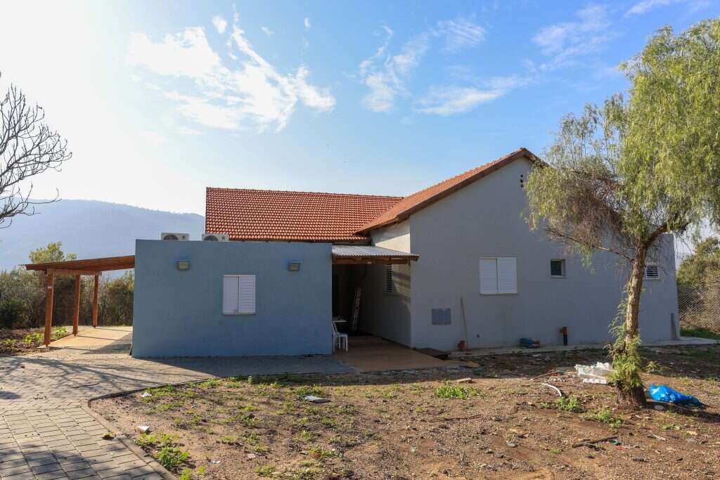 לשקם את הנפש. מתחם "נווה". | אנצ'ו גוש, ג'יני