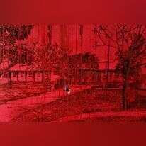 פגיעות הירי נראות בציור. זיוה ילין, "חדר האוכל ועץ האלמוגן", פרט פגיעות הירי נראות בציור. זיוה ילין, "חדר האוכל ועץ האלמוגן", פרט