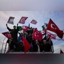 הפגנה פרו-פלסטינית בטורקיה, בתחילת המלחמה. | רויטרס