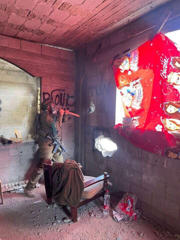 יצירת חרך ירי בעמדה בעזה