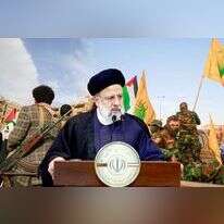 נשיא איראן איברהים ראיסי. ברקע: מחבלי קאטיב חיזבאללה ומחבלים חות'ים בתימן. צילומים: AFP, EPA