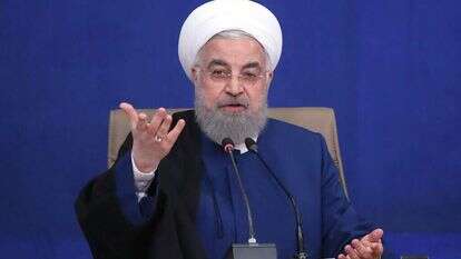 "ישנן שעות שבהן גמישות הירואית נעלה על ג'יהאד". נשיא איראן לשעבר חסן רוחאני. | איי,אף,פי "ישנן שעות שבהן גמישות הירואית נעלה על ג'יהאד". נשיא איראן לשעבר חסן רוחאני. | איי,אף,פי