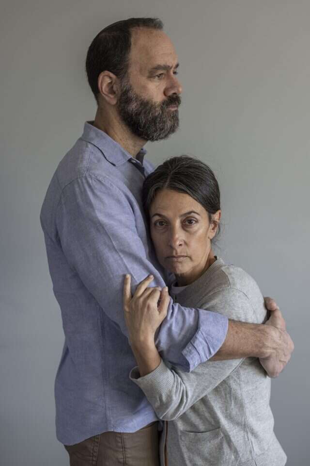 לא מסוגלים לישון. רייצ'ל וג'ון. | אבישג שאר–ישוב