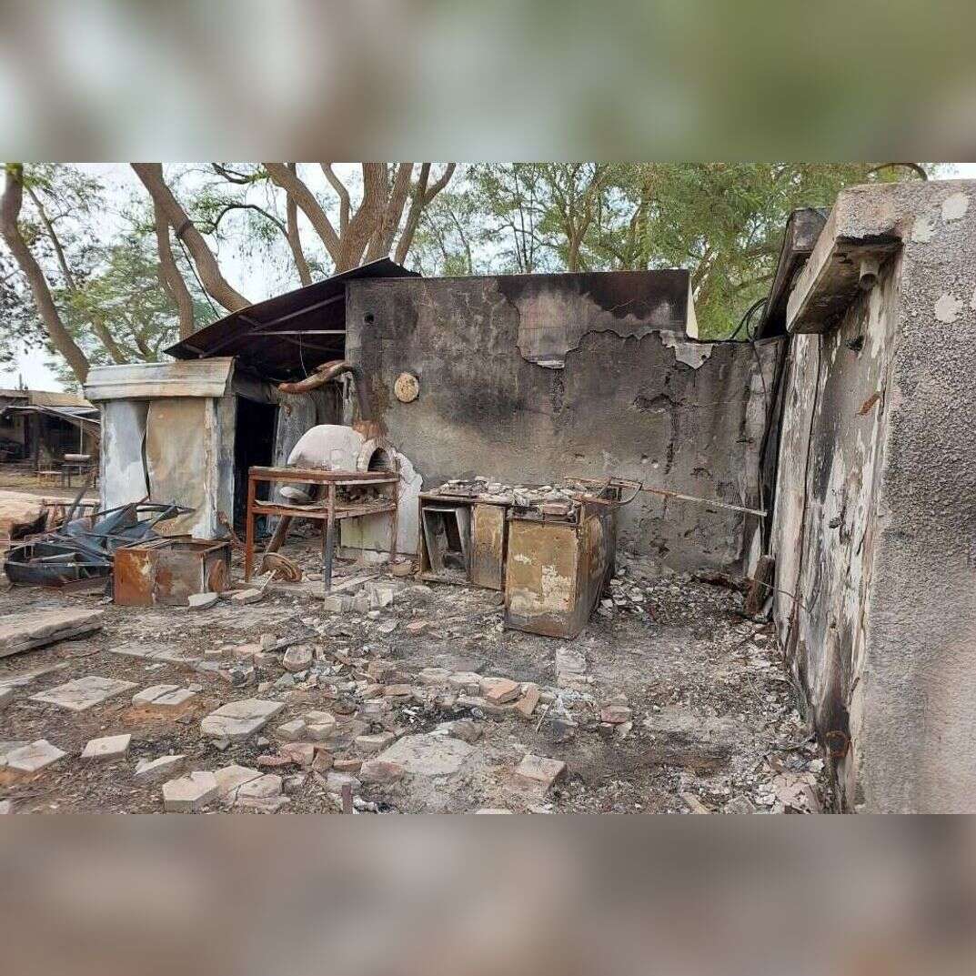 בית שרוף בניר עוז. | בעז זלמנוביץ