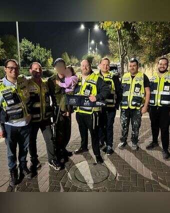 מתנדבי ארגון "ידידים". | ידידים