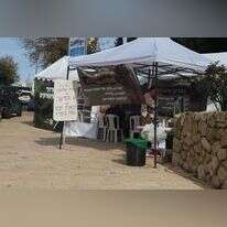 השלטים במאהל המילואימניקים מול משרד ראש הממשלה בירושלים