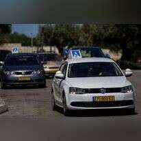 שיעורי נהיגה בירושלים, לרכבים המצולמים אין קשר לכתבה. | יונתן זינדל, פלאש 90