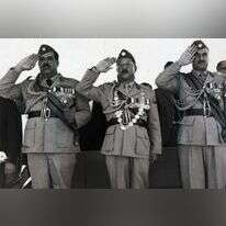 ממשלת עיראק החדשה פרקה את זעמה על היהודים. ראשי המשטר במצעד צבאי ראשון מסוגו בעולם הערבי מאז מלחמת ששת הימים, חוגגים שנה לשלטונם. בגדד 1969. | גטי אימג'ס