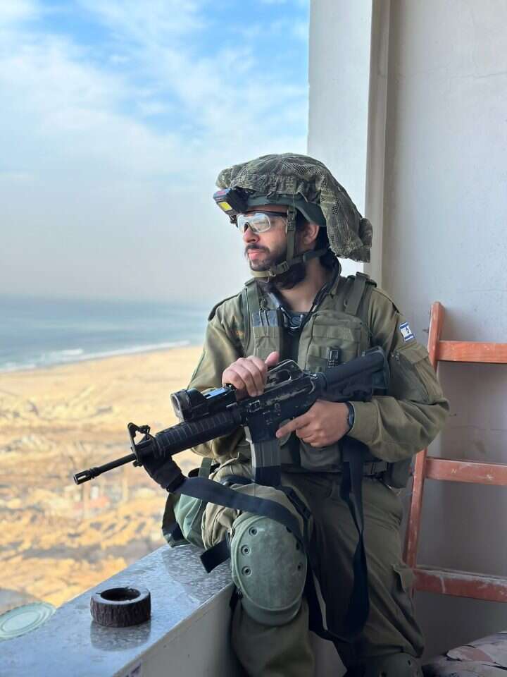 "בתוך הצוות אתה תמיד יודע שיש על מי לסמוך". סבינר בתמונה שצילם השבוע בעזה נוילנדר ז"ל