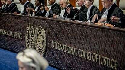 צוות השופטים בבית הדין בהאג. | EPA