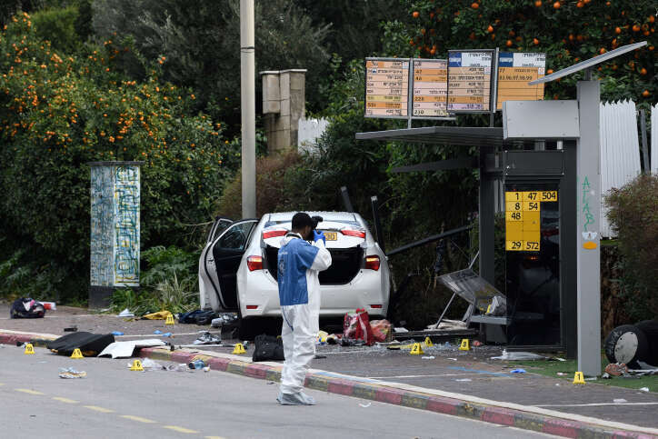 זירת הפיגוע ברעננה. | גילי יערי, פלאש 90 זירת הפיגוע ברעננה. | גילי יערי, פלאש 90