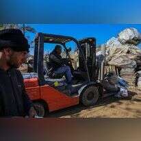 עובדים פלסטיניים בעת עבודות תברואה, אילוסטרציה. | עאבד רחים, פלאש 90.