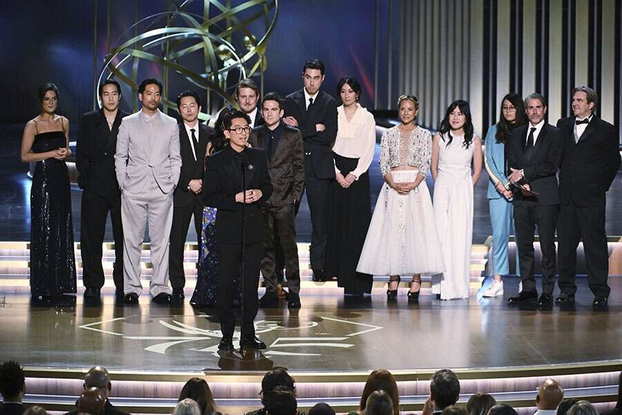 צוות הסדרה "עצבים" בטקס פרסי האמי 2024, אמש. | Invision/AP