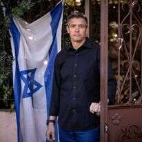 יועז הנדל. | אריק סולטן