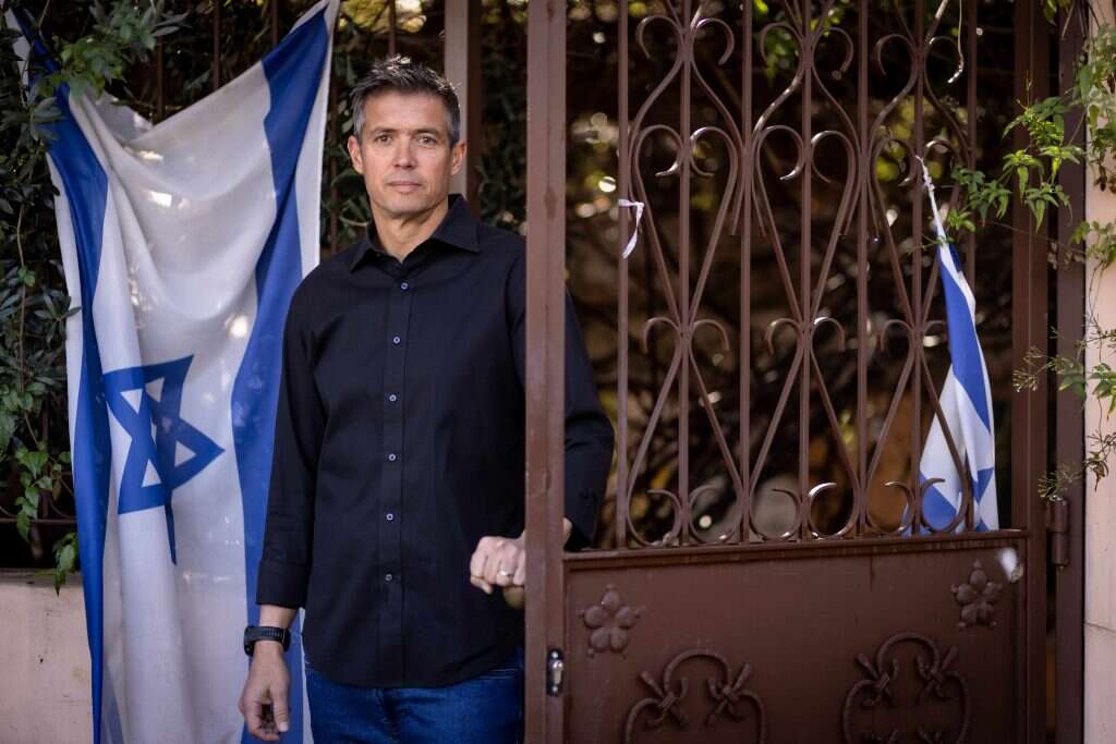 יועז הנדל. | אריק סולטן יועז הנדל. | אריק סולטן