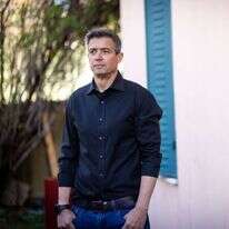 יועז הנדל. | אריק סולטן