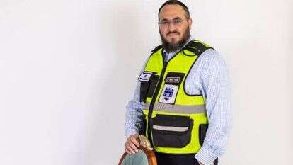 מוטי בוקצ'ין, מתנדב זק"א ודובר הארגון. | אריק סולטן