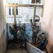 מג"ד 890, סא"ל יוני הכהן, עם חייליו בשג'אעיה. | דובר צה"ל