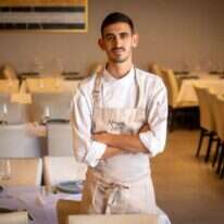 עומר מנחם. השף של מסעדת ארץ כנען בראש־פינה ובעל מתחם אירוח בדלתון. | אריק סולטן