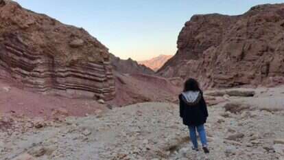 עמודי עמרם בהרי אילת. | צ'ק אין אאוט