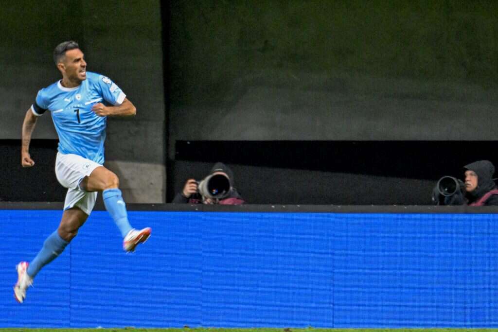 ערן זהבי. | AP