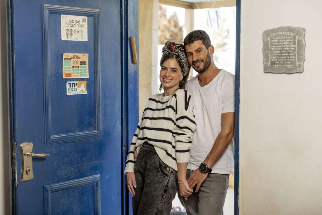 שגרה שבאה מהר מדי. מנחם וענבל מלכה. | נעמה שטרן