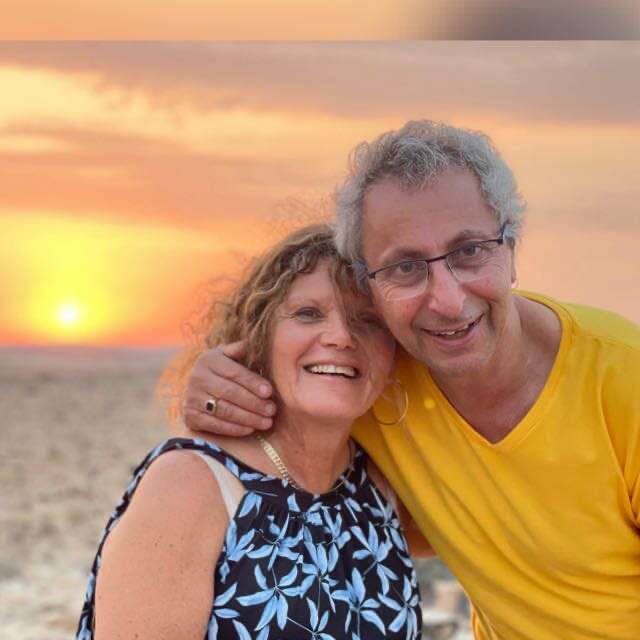 גידלו אותנו בסביבה מלאה חברים. שמוליק ויהודית וייס. | באדיבות המשפחה