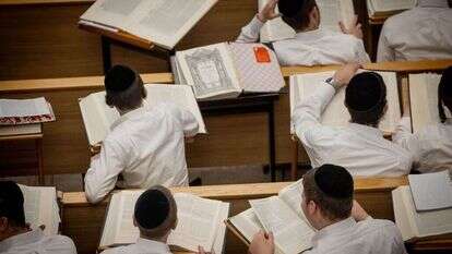 תלמידי ישיבה בבית המדרש. | חיים גולדברג - פלאש 90