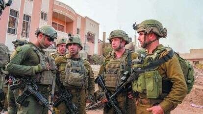 מתקדמים לאט אבל לפי התוכנית. האלוף פינקלמן בתדרוך בעזה. | דובר צה"ל