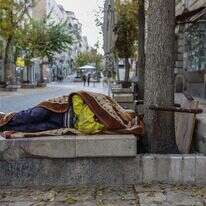 חסר בית ברחוב בן יהודה בירושלים. | מקסים דינשטיין, פלאש 90