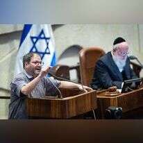 ח"כ עופר כסיף במליאת הכנסת. | יונתן זינדל, פלאש 90 ח"כ עופר כסיף במליאת הכנסת. | יונתן זינדל, פלאש 90