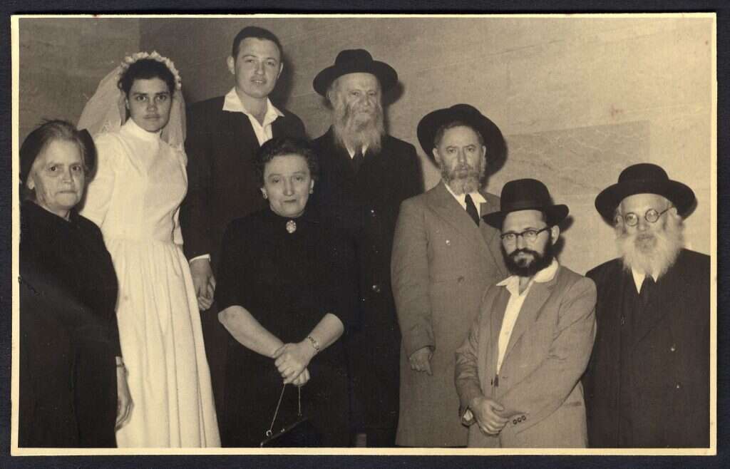 הרב דרוקמן והרבנית שרה דרוקמן ביום חתונתם. ללא קרדיט