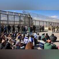 מפגינים חוסמים את מעבר ניצנה, בסוף חודש ינואר. | AFP