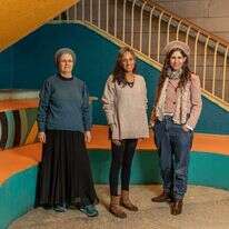 מימין: אורית רז, שני בלוך ויהודית שבתא. | נעמה שטרן