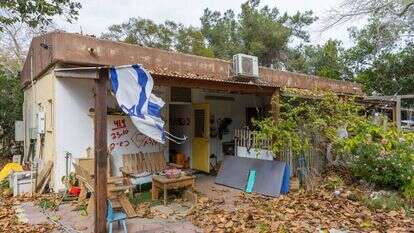 רולטה רוסית שקשה להסביר. ביתם של יוסי ואופיר בניר־עוז. | לירון מולדובן