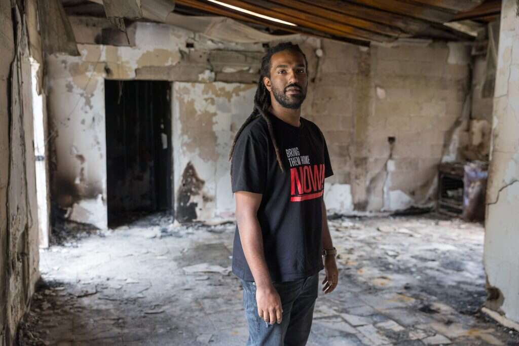 יוסי יחייס. | לירון מולדובן