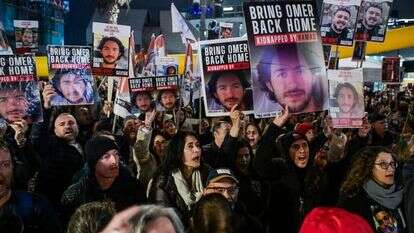 הפגנה למען שחרור החטופים בתל־אביב, במוצאי השבת שעברה. | אבשלום ששוני, פלאש 90 הפגנה למען שחרור החטופים בתל־אביב, במוצאי השבת שעברה. | אבשלום ששוני, פלאש 90