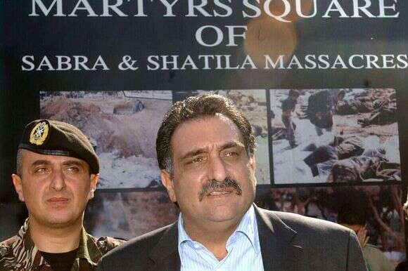 עזמי בשארה | AP