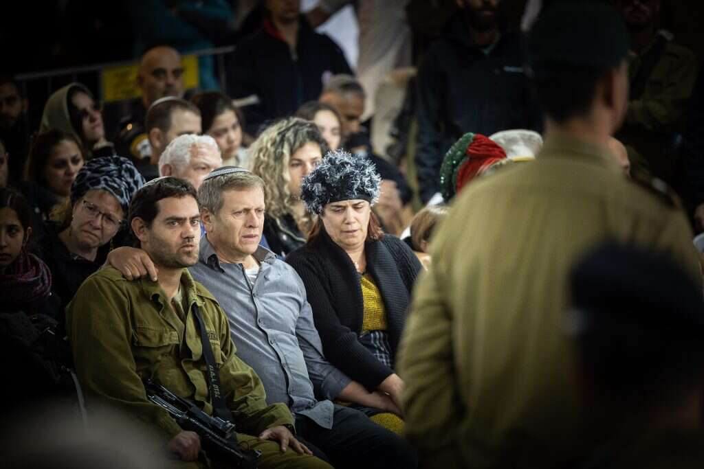 הלווייתו של סמ"ר במיל' יהונתן לובר. | יונתן זינדל, פלאש 90