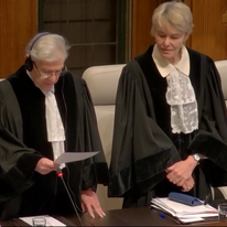 אהרן ברק בהאג. | אתר האו"ם