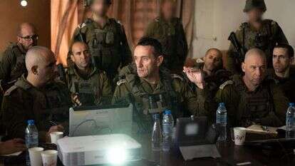 הרמטכ"ל בהערכת המצב בצפון הרצועה, אתמול. | דובר צה"ל