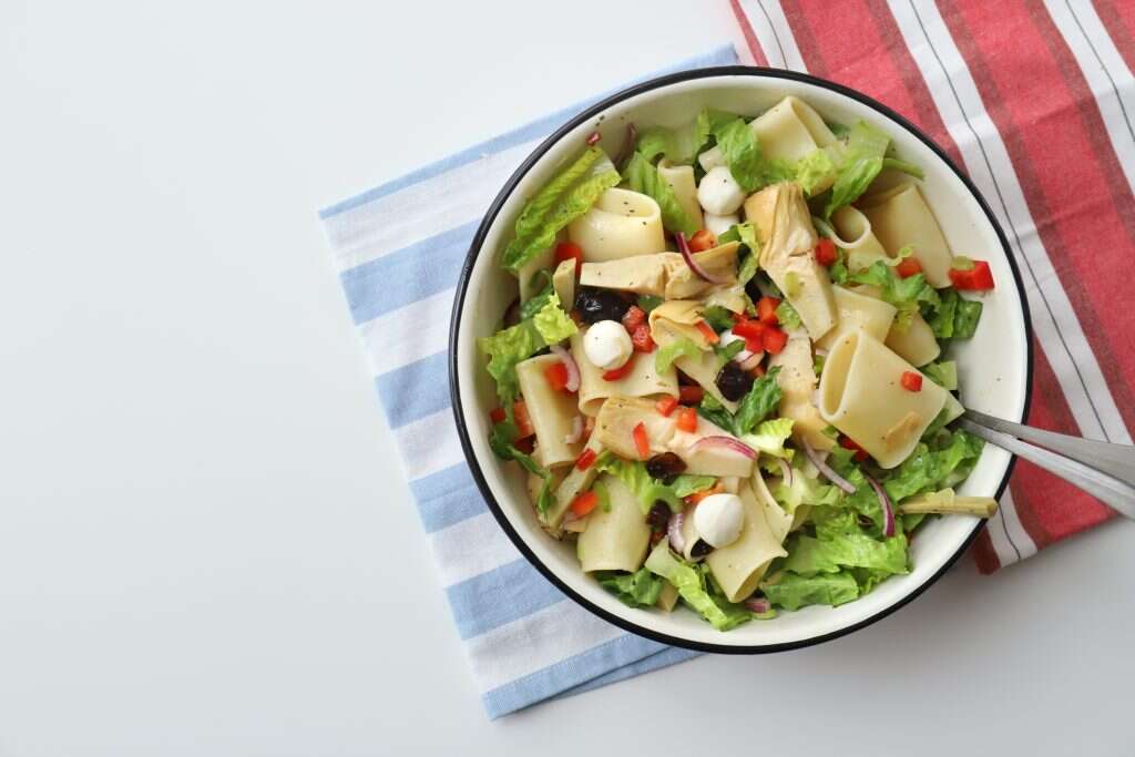 סלט פסטה עם ארטישוק א-לה רומנה. | אפרת ליכטנשטט