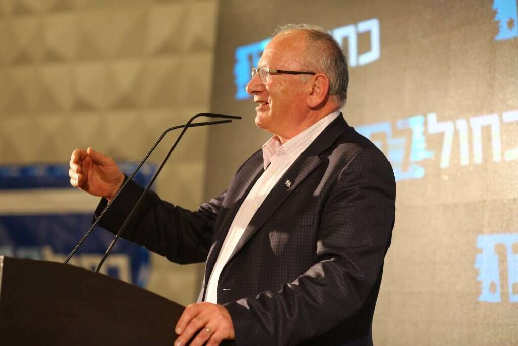 תמיד הרגיש שהוא צריך לעבוד קשה מכל האחרים. יצחק אילן ז"ל. | לירון מולדובן