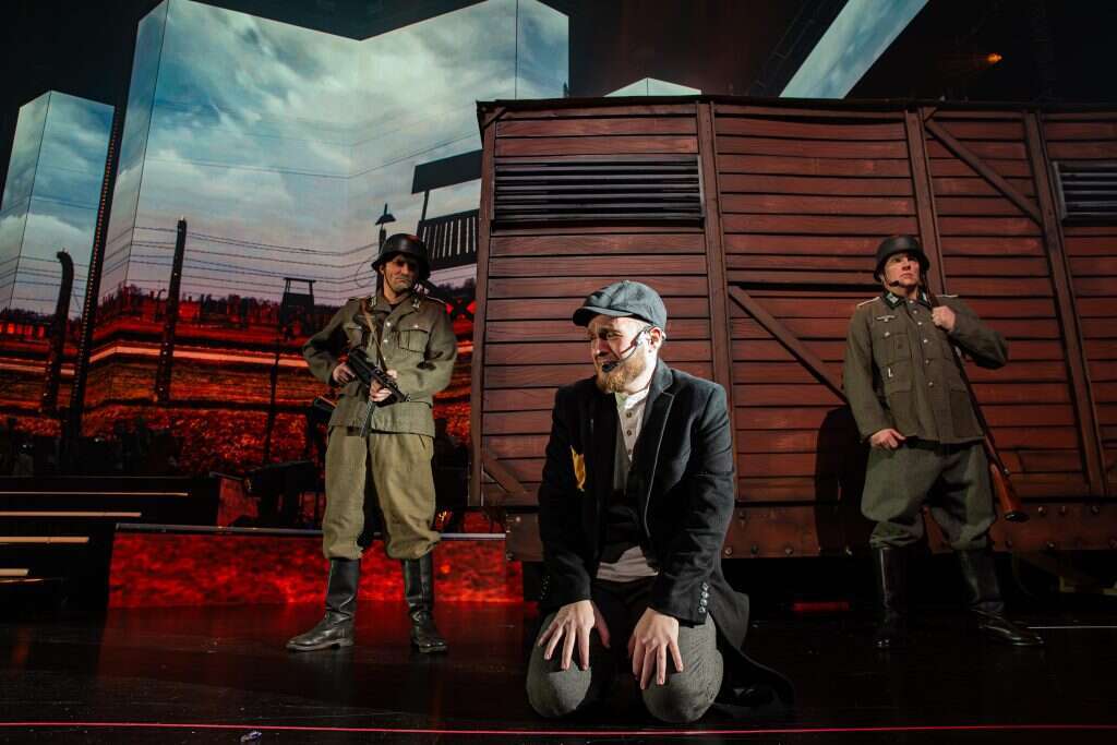 מאימת השואה ועד שבעה באוקטובר. 100 שנות היסטוריה יהודית על הבמה. | חיים טויטו