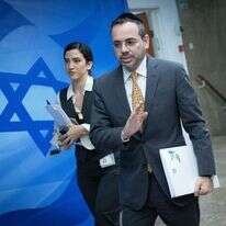 שר הבריאות אוריאל בוסו. | יונתן זינדל פלאש 90