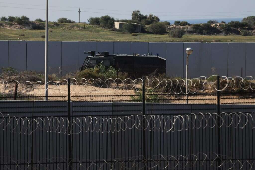 צבא מצרים ליד גבול עזה באזור מעבר רפיח. | רויטרס