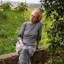 "השטן סינוואר גורר אותנו לעסוק בסחר בבני אדם". דיצה אור בחצר ביתה, השבוע. | נעמה שטרן