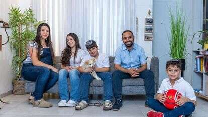 משפחת נבון, צפריה. | יוס אלוני